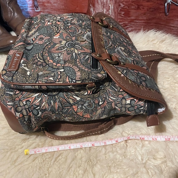 New??? Sakroots canvas backpack/crossbody bag - Picture 13 of 16